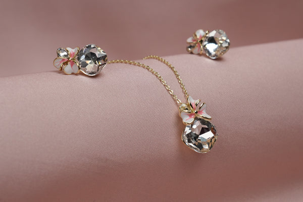 Blossom Radiance Pendant Set