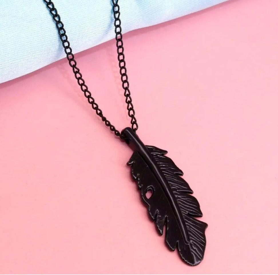 Obsidian Drift Pendant – Black Feather Necklace