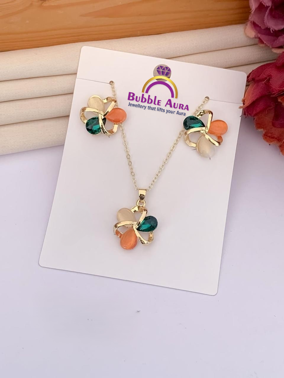 Clover Bloom Golden Gemstone Pendant Set
