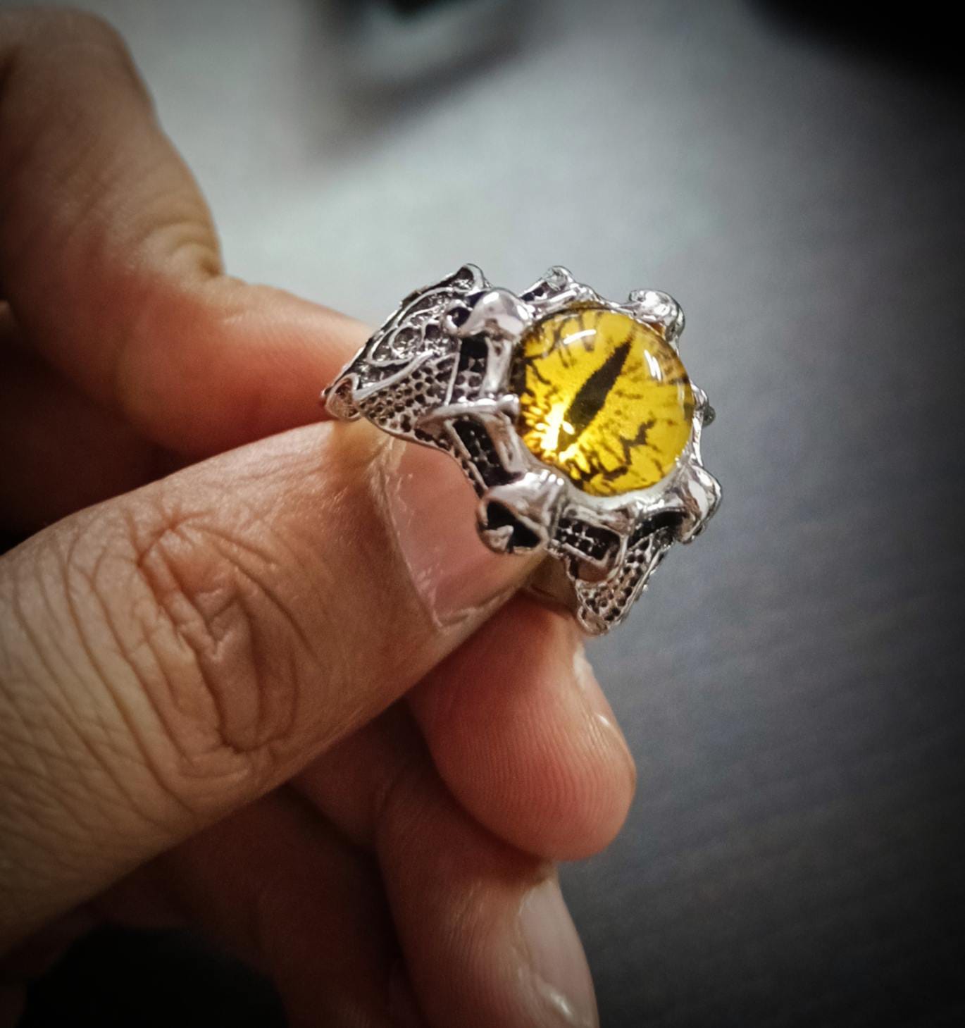 Dragon's Eye Vintage Gothic Ring – Mystic Amber