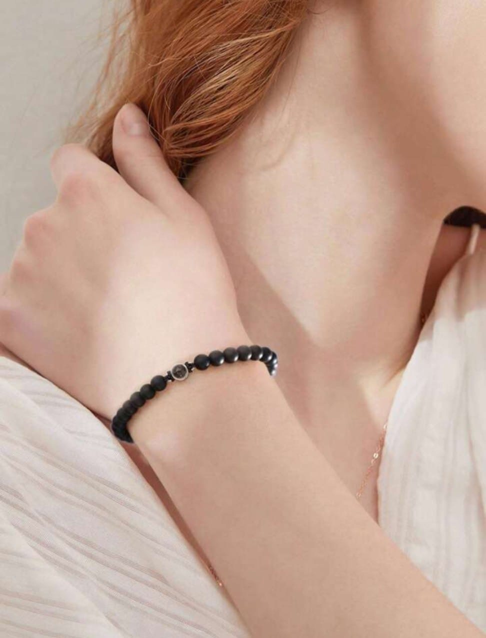 "I Love You" in 100 Languages – Matte Black Projection Bracelet