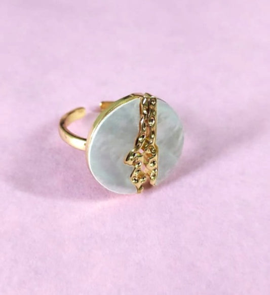 Luna Drip – Mother of Pearl Statement Ring