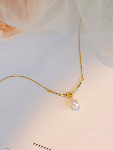 Minimalist Pearl Drop Pendant Necklace