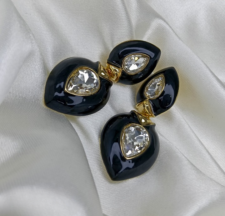 Noir Crystal Gloss Drops