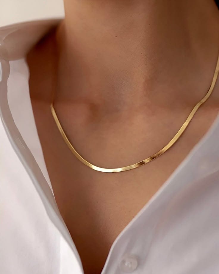 Unisex Snake Chain Necklace – Sleek & Timeless Everyday Essential