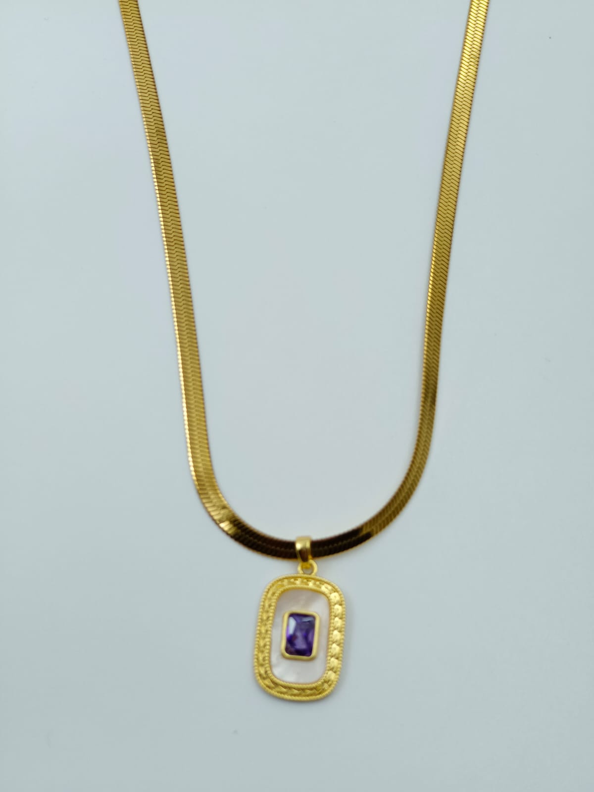 Royal Amethyst Glow Anti-Tarnish Gold Necklace – Purple Stone Pendant