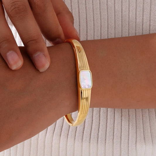 22K Gold-Plated Mother of Pearl Bracelet – Anti-Tarnish Stainless steel