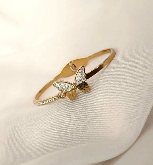 Golden Butterfly Sparkle Bracelet 🦋✨