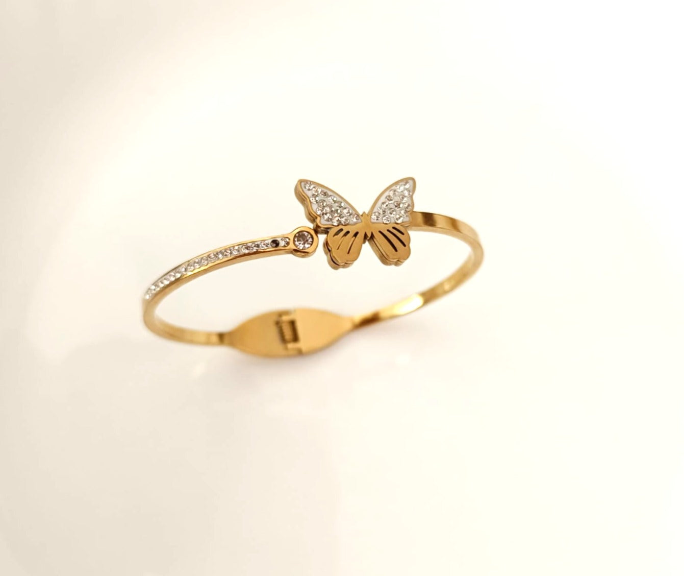 Golden Butterfly Sparkle Bracelet 🦋✨