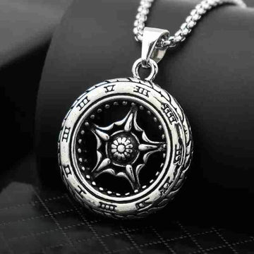 Celestial Compass Pendant Necklace – Antique Silver Finish