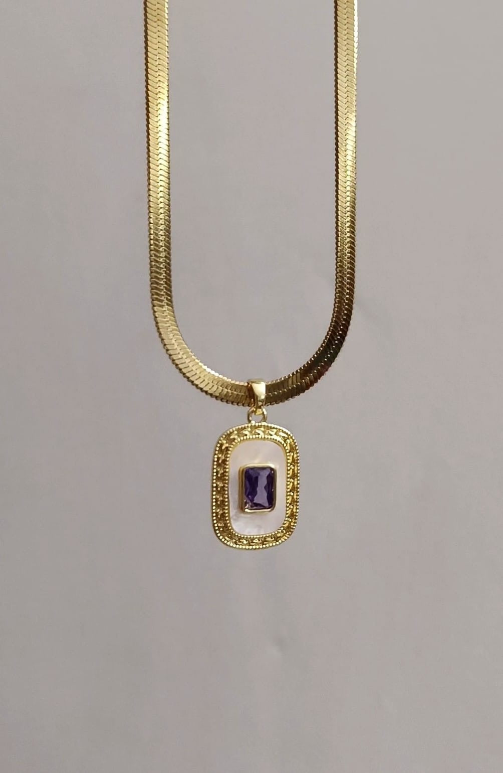 Royal Amethyst Glow Anti-Tarnish Gold Necklace – Purple Stone Pendant