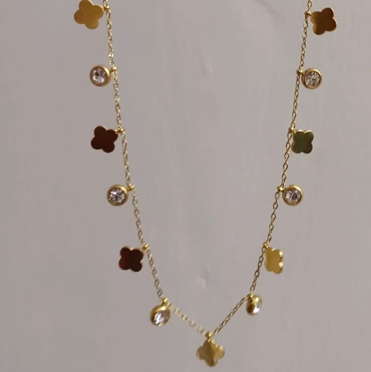 18K Gold plated - Golden Clover Charm Necklace – Lucky & Elegant -  Anti-Tarnish Stainless steel