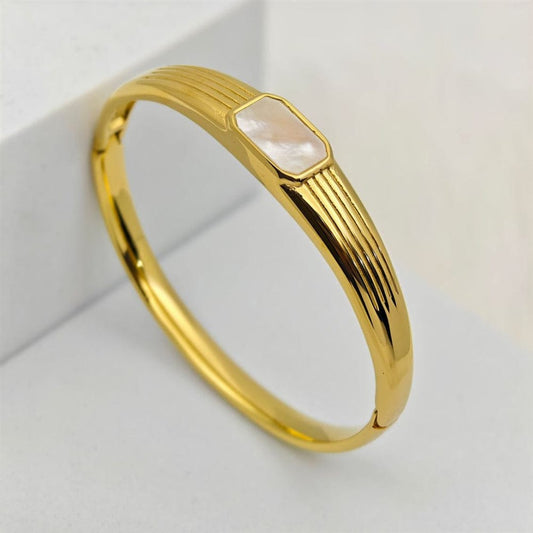 22K Gold-Plated Mother of Pearl Bracelet – Anti-Tarnish Stainless steel