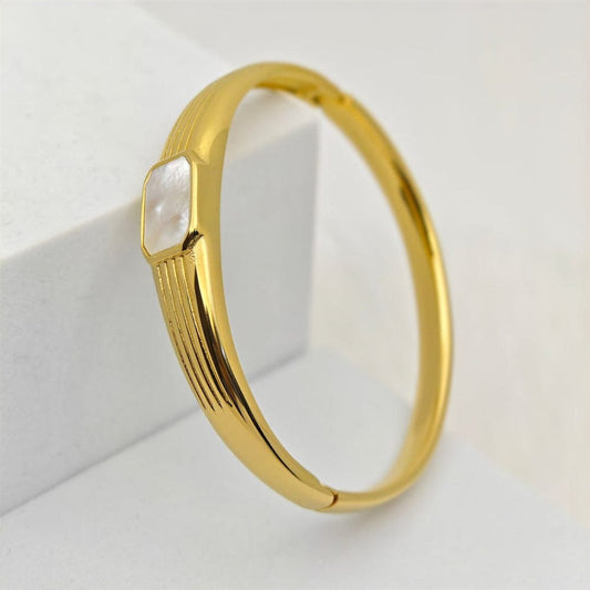 22K Gold-Plated Mother of Pearl Bracelet – Anti-Tarnish Stainless steel