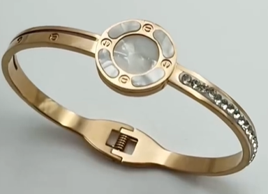 ✨ Elegant Crystal-Studded Designer Bangle – Rose Gold Finish ✨